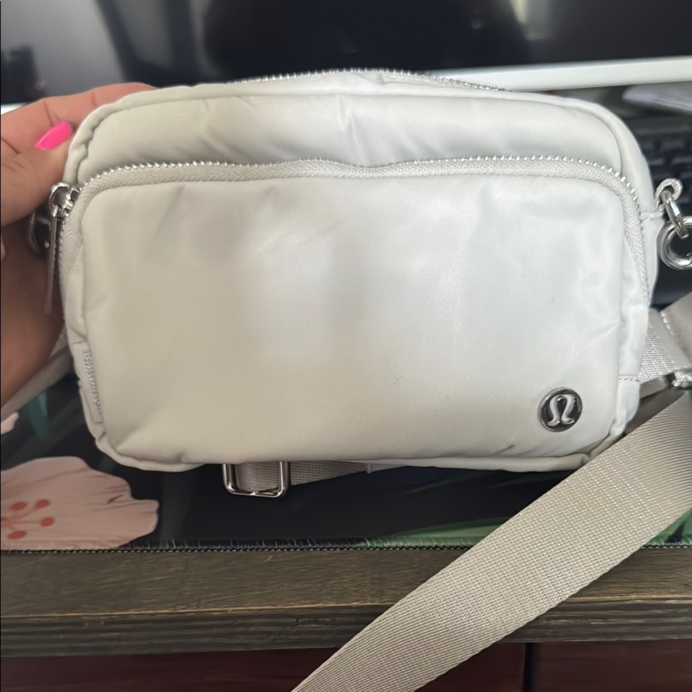 Lululemon Ivory Everywhere 2L Crossbody Bag